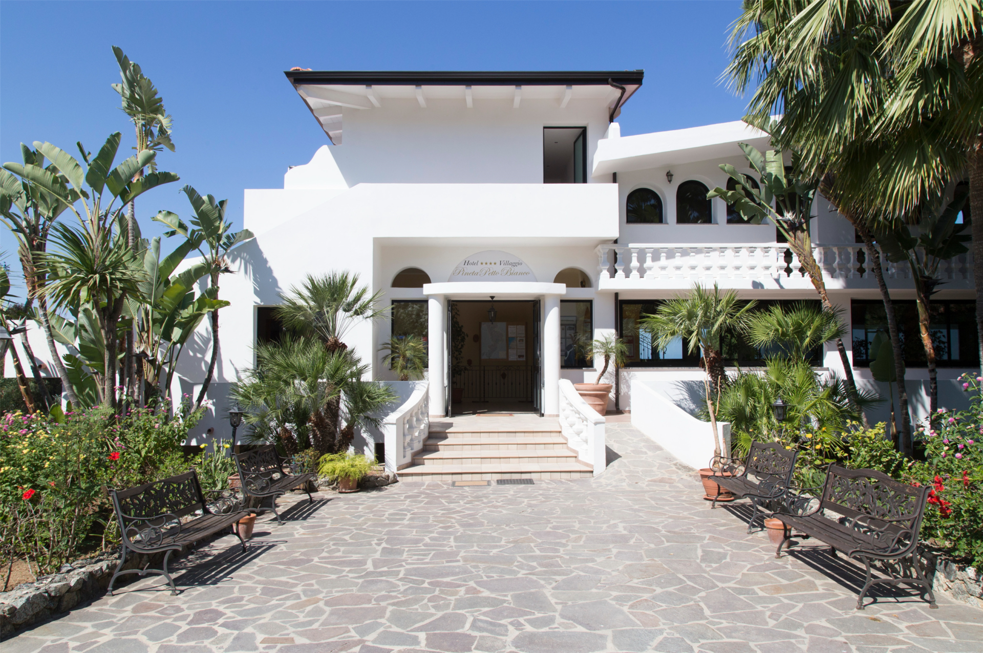 Villaggio Pineta Petto Bianco - Image 4