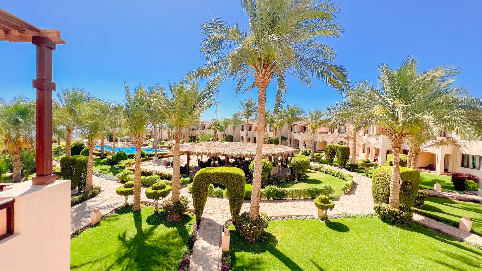 Tamra Beach Resort - Image 4