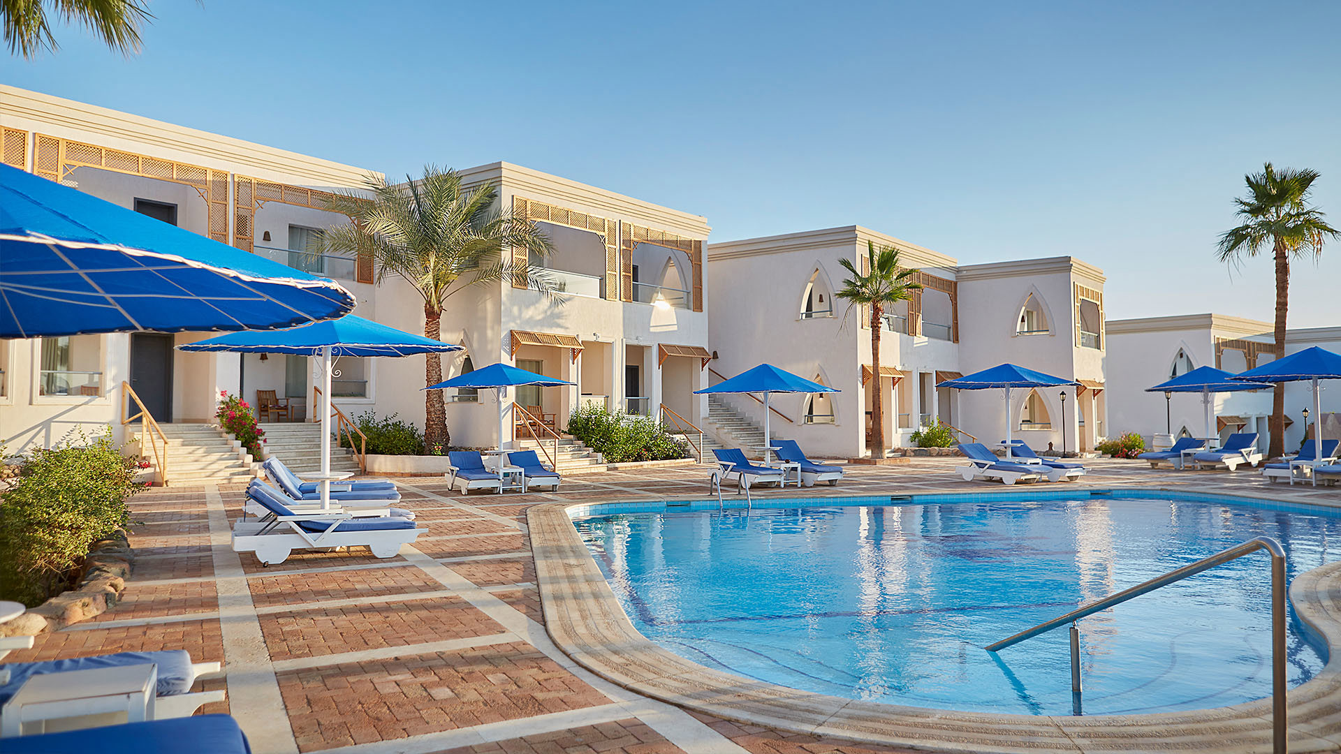 Club Reef Hotel - Image 2