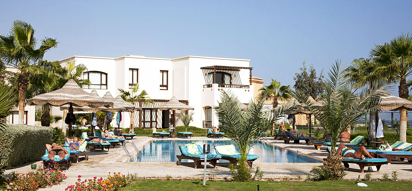 Tamra Beach Resort - Image 4