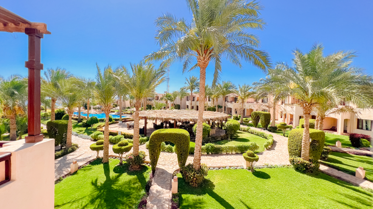 Tamra Beach Resort - Image 4